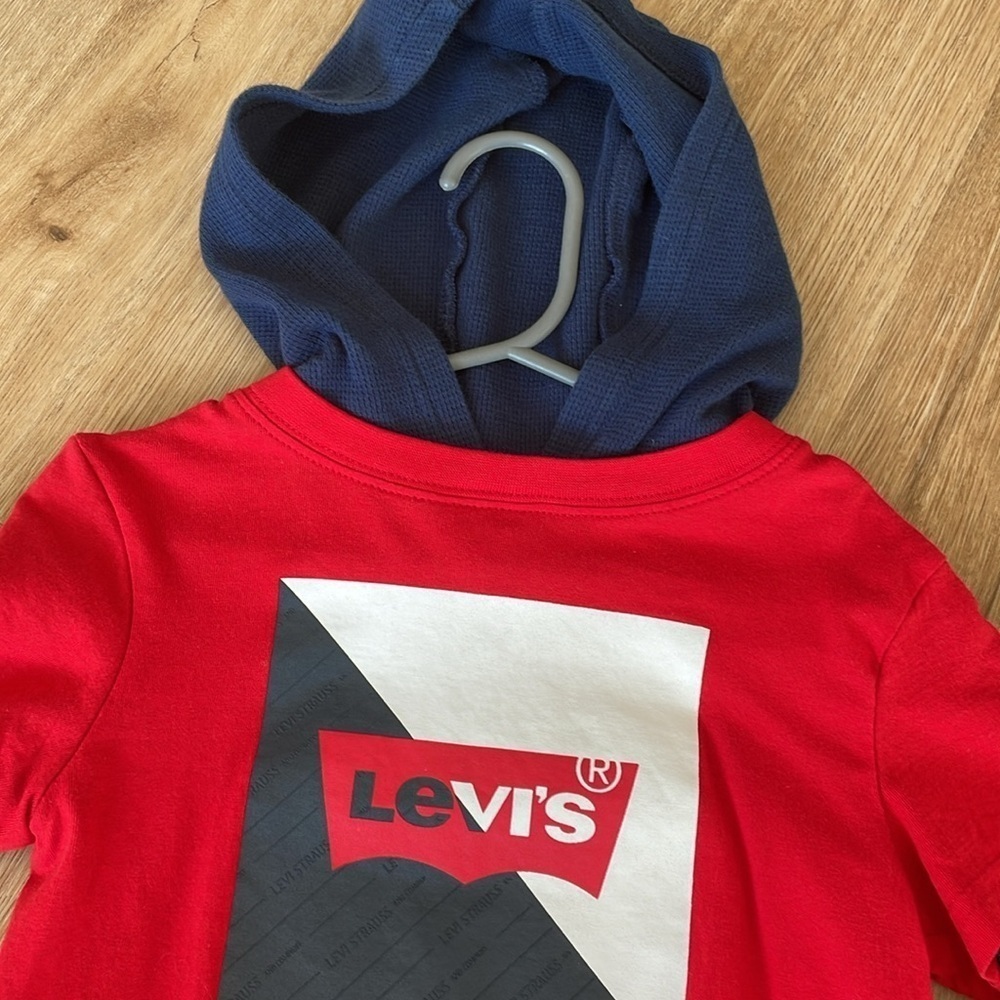 Levi’s Hoodie - Picture 2 of 5